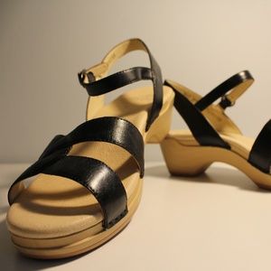 Dansko Karmen Burnished Calf Black